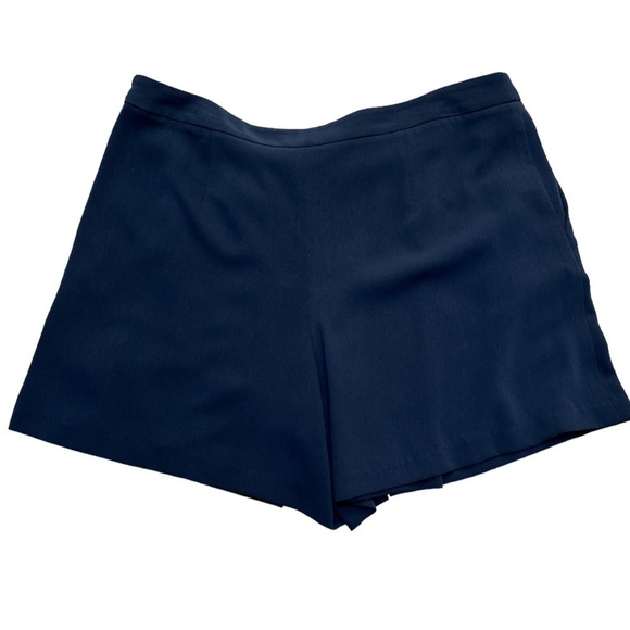 Lauren Ralph Lauren Flowing Criss Cross Front Pleated Shorts Side Zip & Pockets - Picture 1 of 8